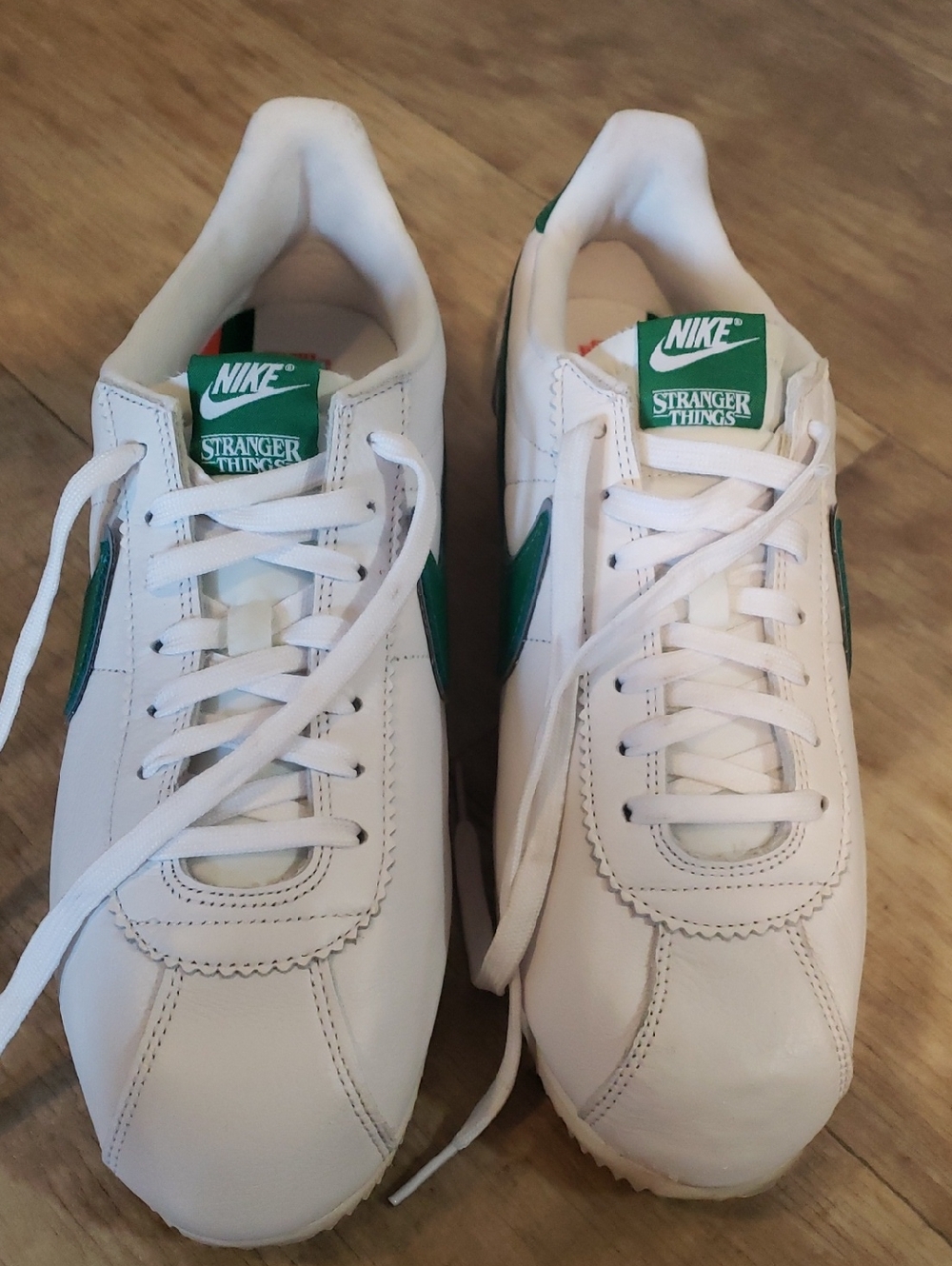 Nike White & Green Retro Low-Top Sneakers